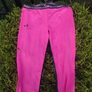 Armour under  capri leggings